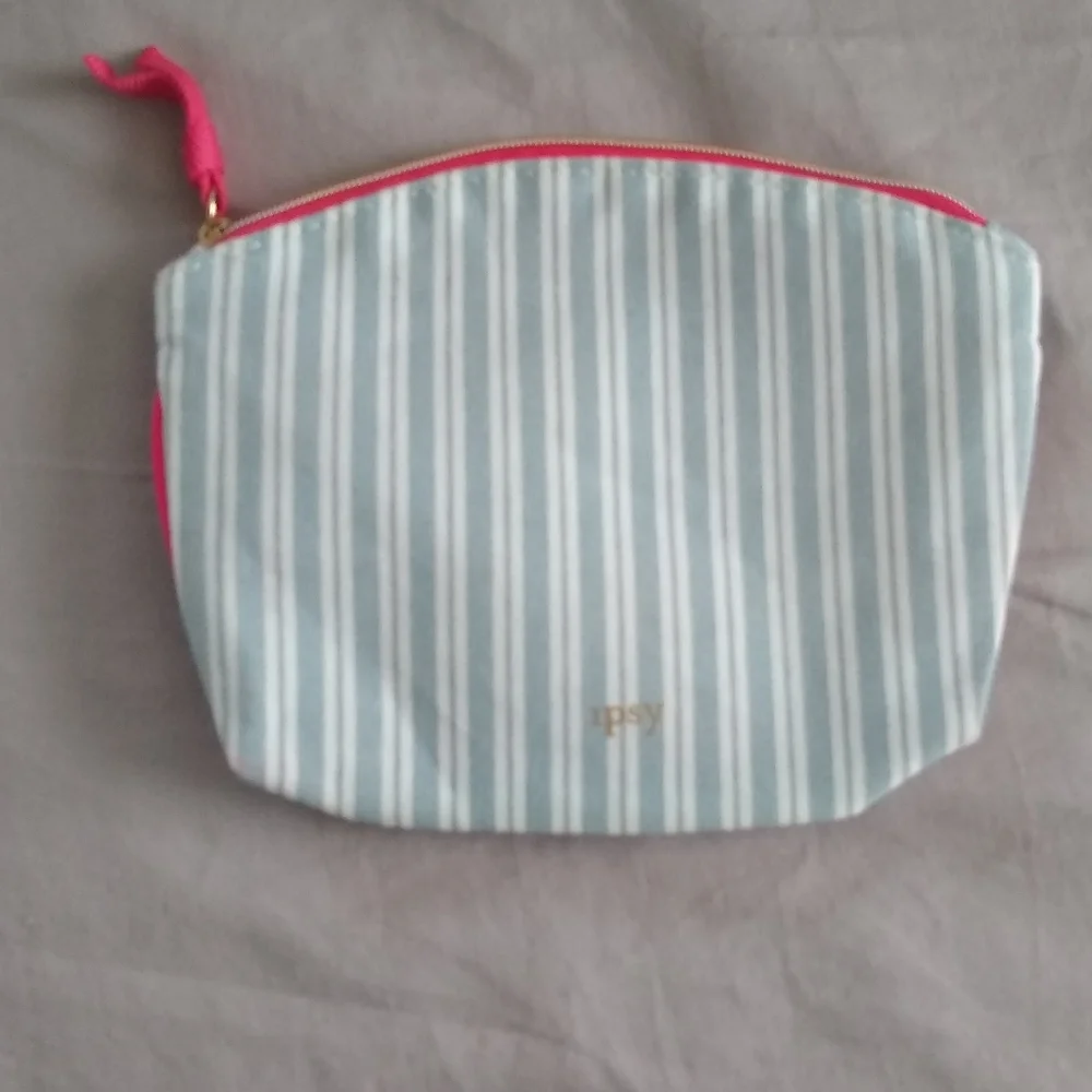 💙 Ipsy Blue Striped Makeup Bag (3 for $20)‎